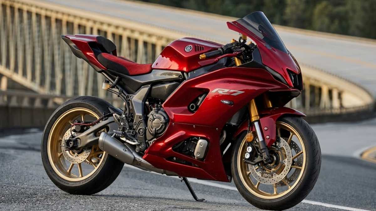 Yamaha R7